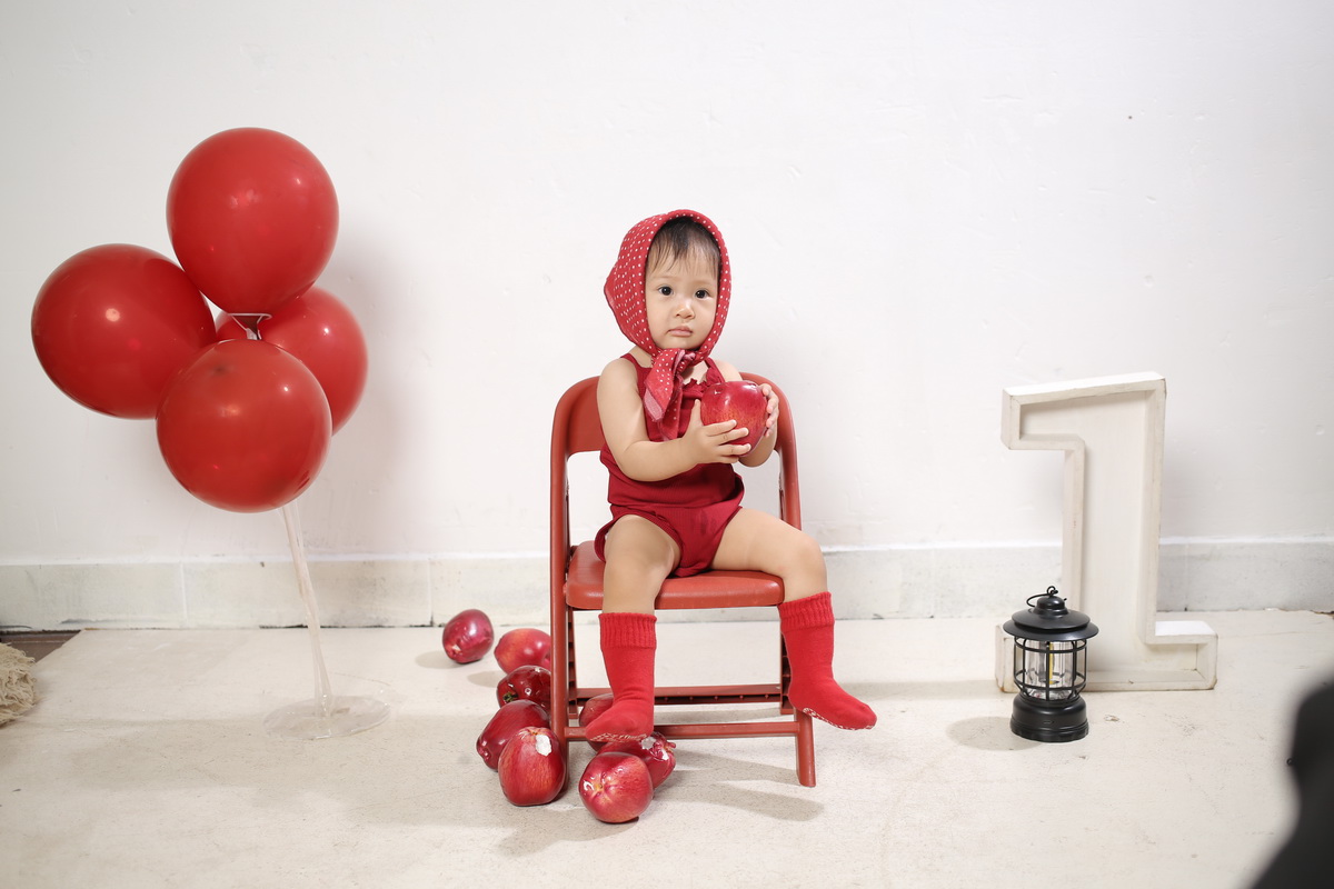 Dưa Hấu ngồi giữa bóng và những trái đỏ