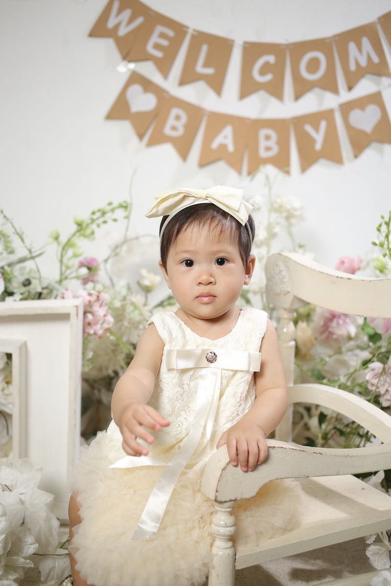 Dưa Hấu ngồi trên ghế hoa
