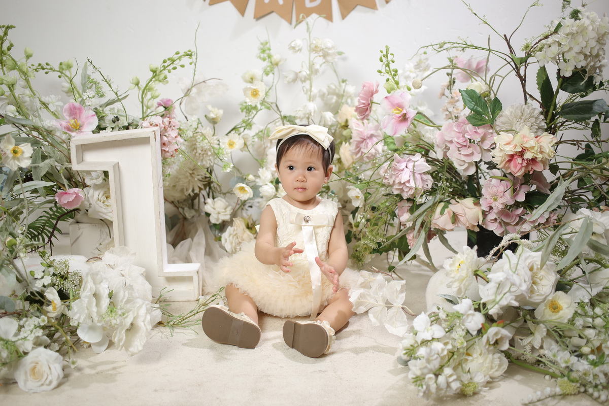 Dưa Hấu ngồi giữa hoa